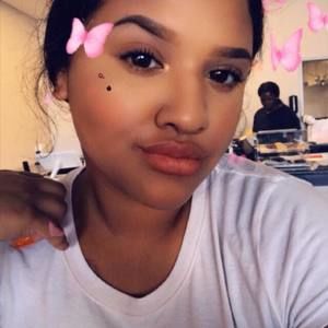 Meet your Posher, Dania